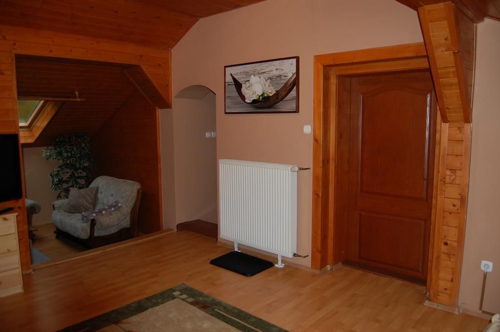 Penzion A Restaurace U Mamy Hotel Frýdek-Místek Kamer foto