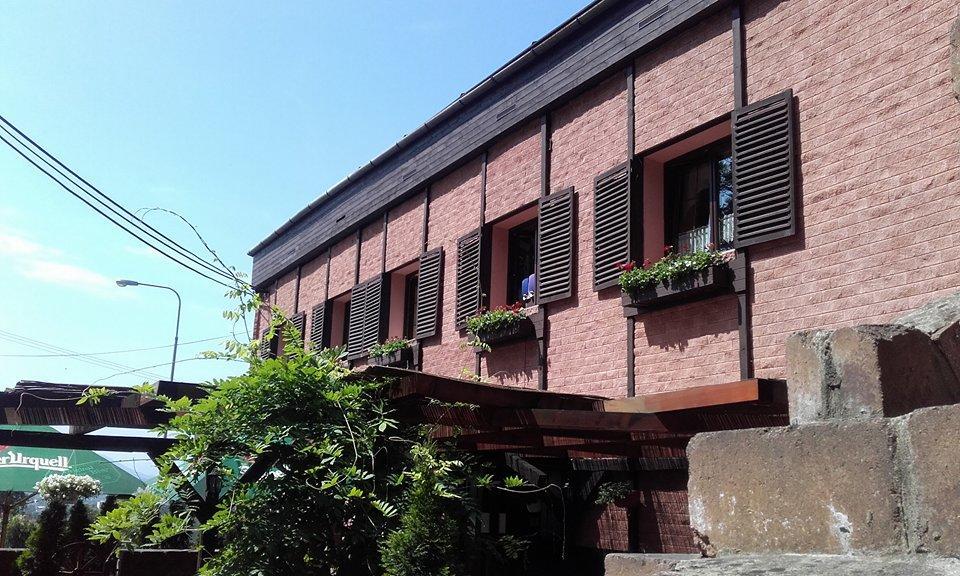 Penzion A Restaurace U Mamy Hotel Frýdek-Místek Buitenkant foto